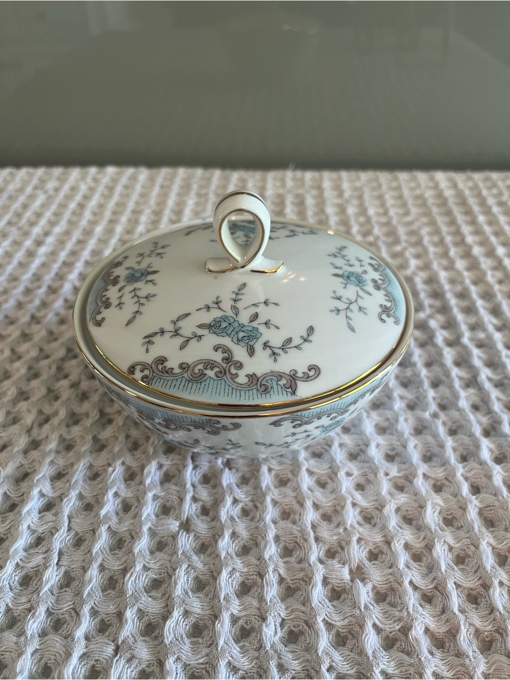 Vintage imperial China, Seville, covered sugar bowl, 5303W Dalton, Japan, 457